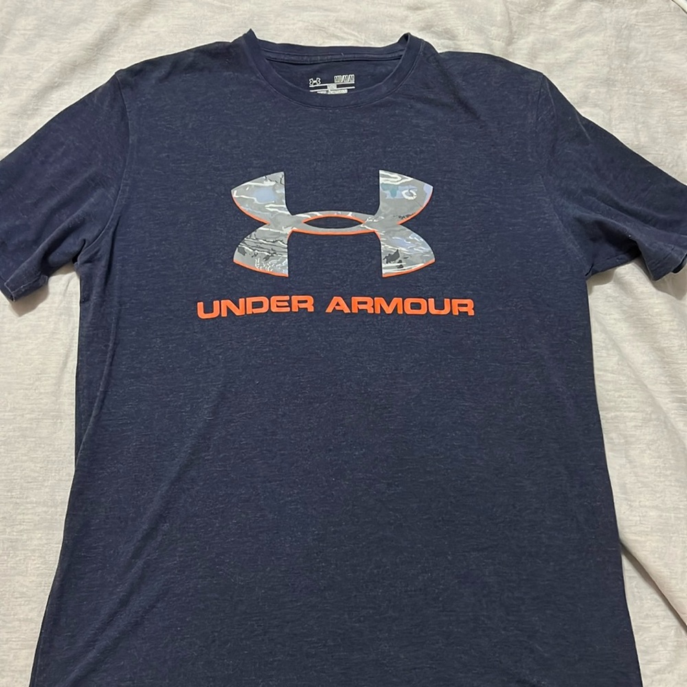 Under Armour t-shirt, Medium